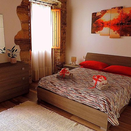 Sa Fabbrica De Sant'Anna Bed & Breakfast Cagliari Bagian luar foto