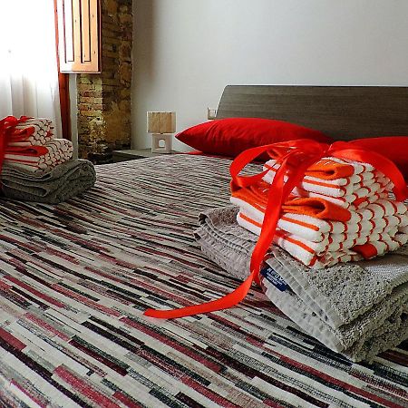 Sa Fabbrica De Sant'Anna Bed & Breakfast Cagliari Bagian luar foto