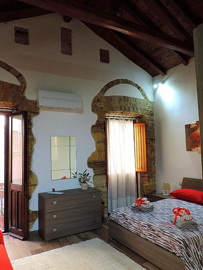 Sa Fabbrica De Sant'Anna Bed & Breakfast Cagliari Bagian luar foto